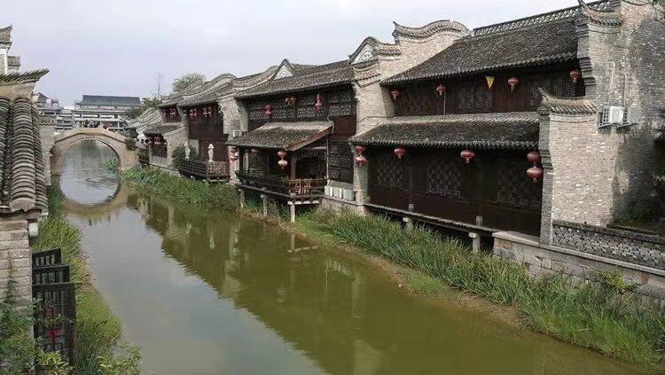 沃克为出轨生下私生子忏悔:开云称他很抱歉,不是故意的,都是他的错
